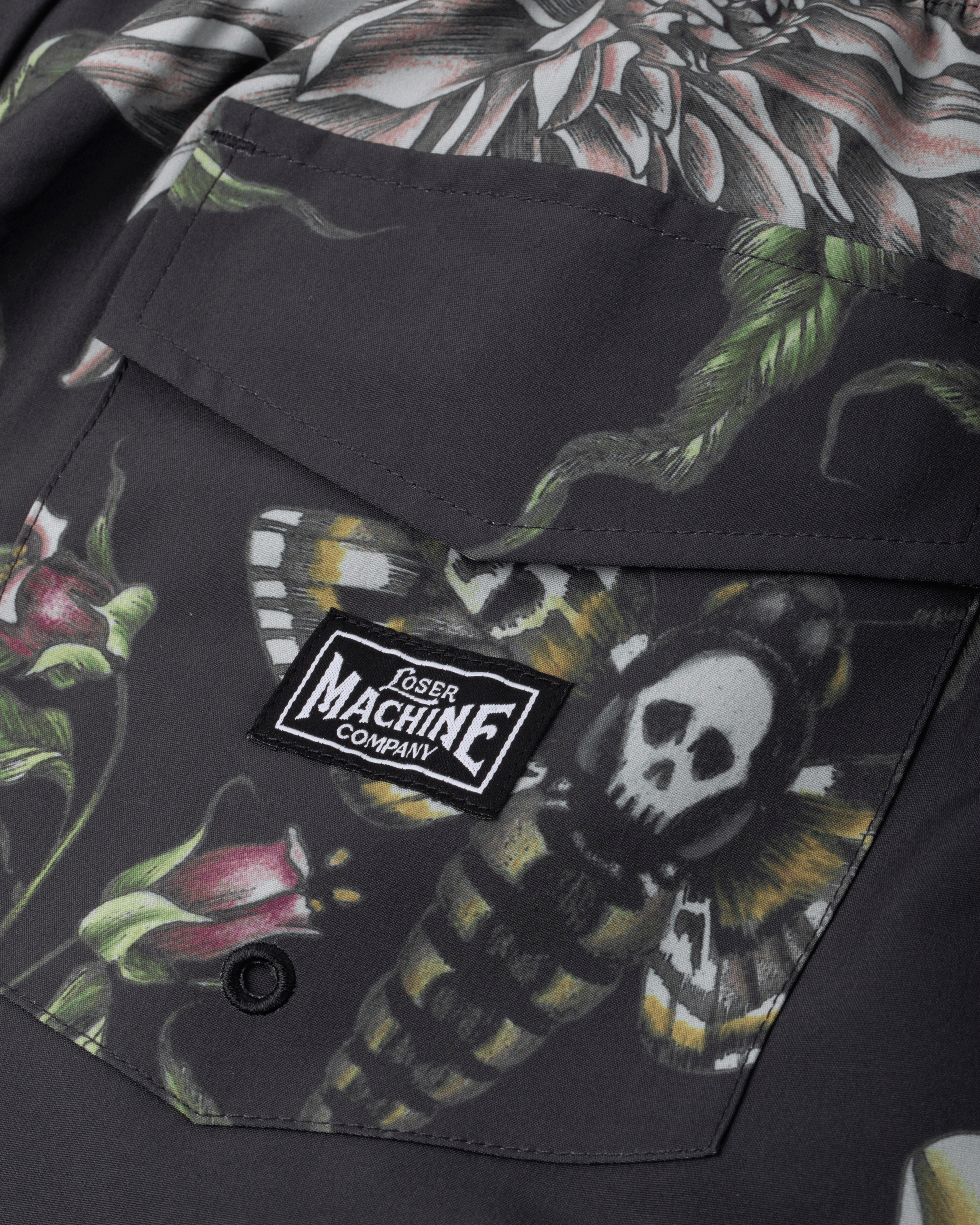 loser-machine-hawkmoth-short-black (zoomed)