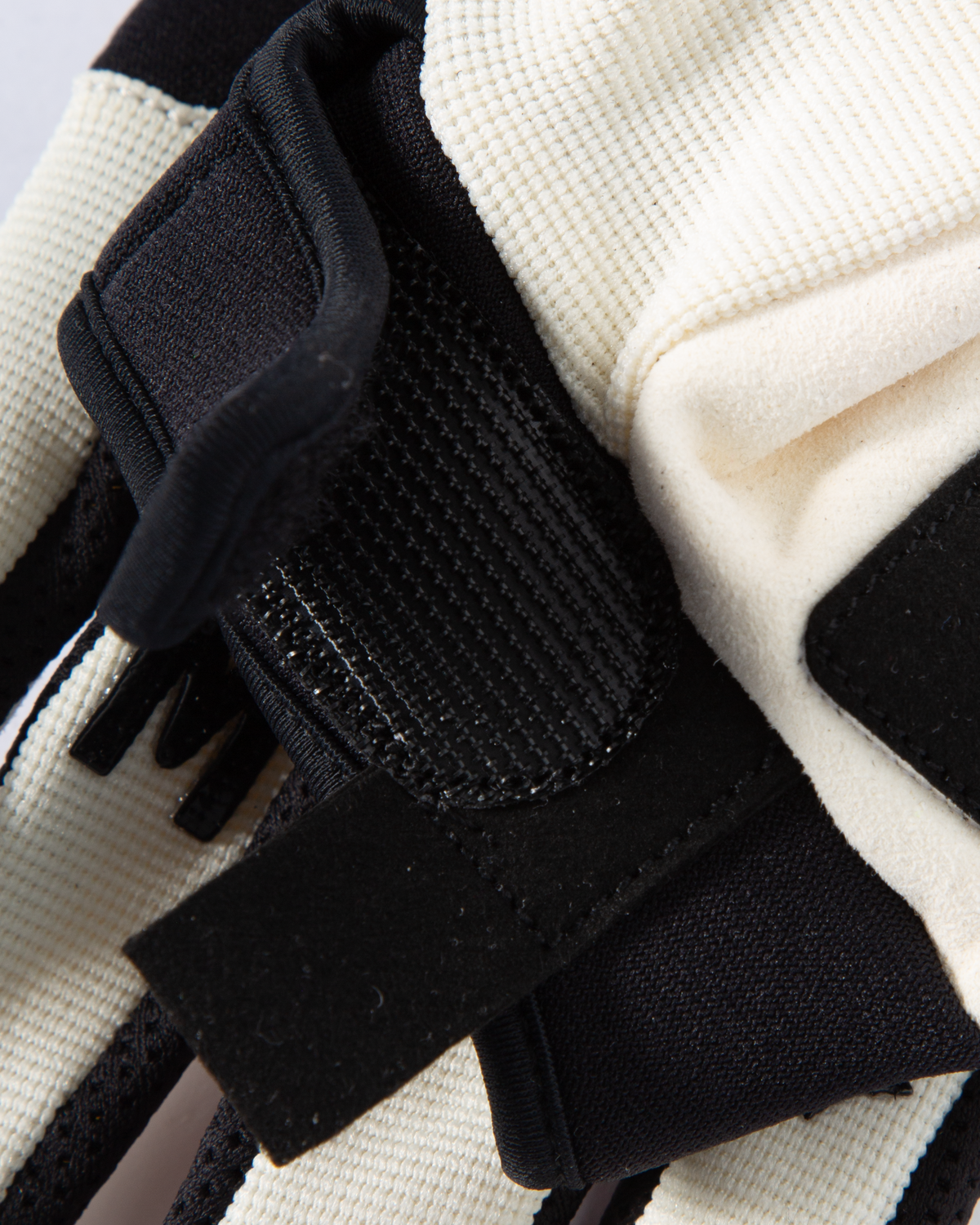 DICE GOOD LUCK GLOVES